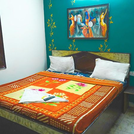 Hotel Bliss Bourn - Lajpat Nagar Ню Делхи Екстериор снимка