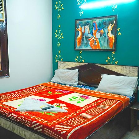 Hotel Bliss Bourn - Lajpat Nagar Ню Делхи Екстериор снимка