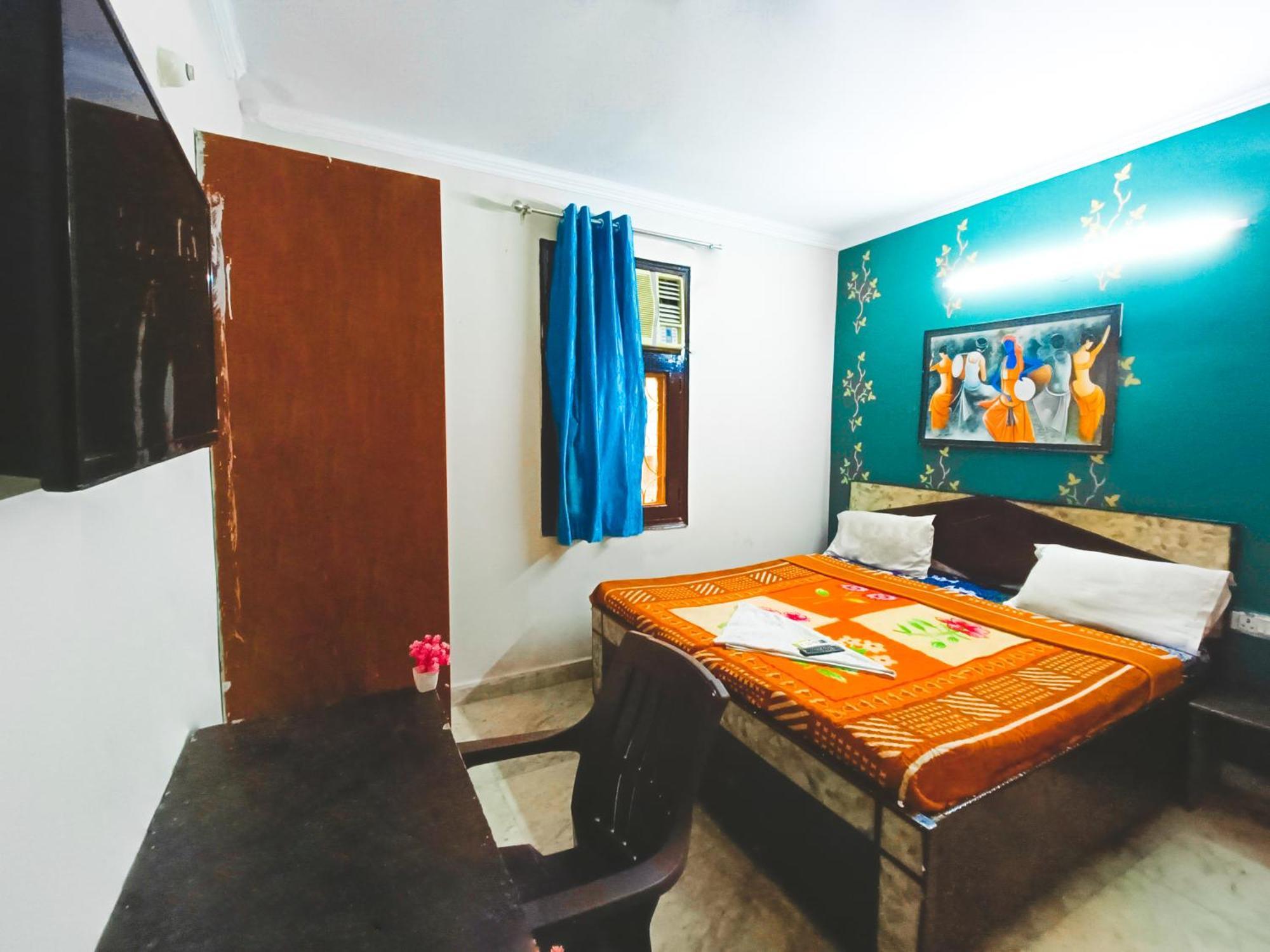 Hotel Bliss Bourn - Lajpat Nagar Ню Делхи Екстериор снимка