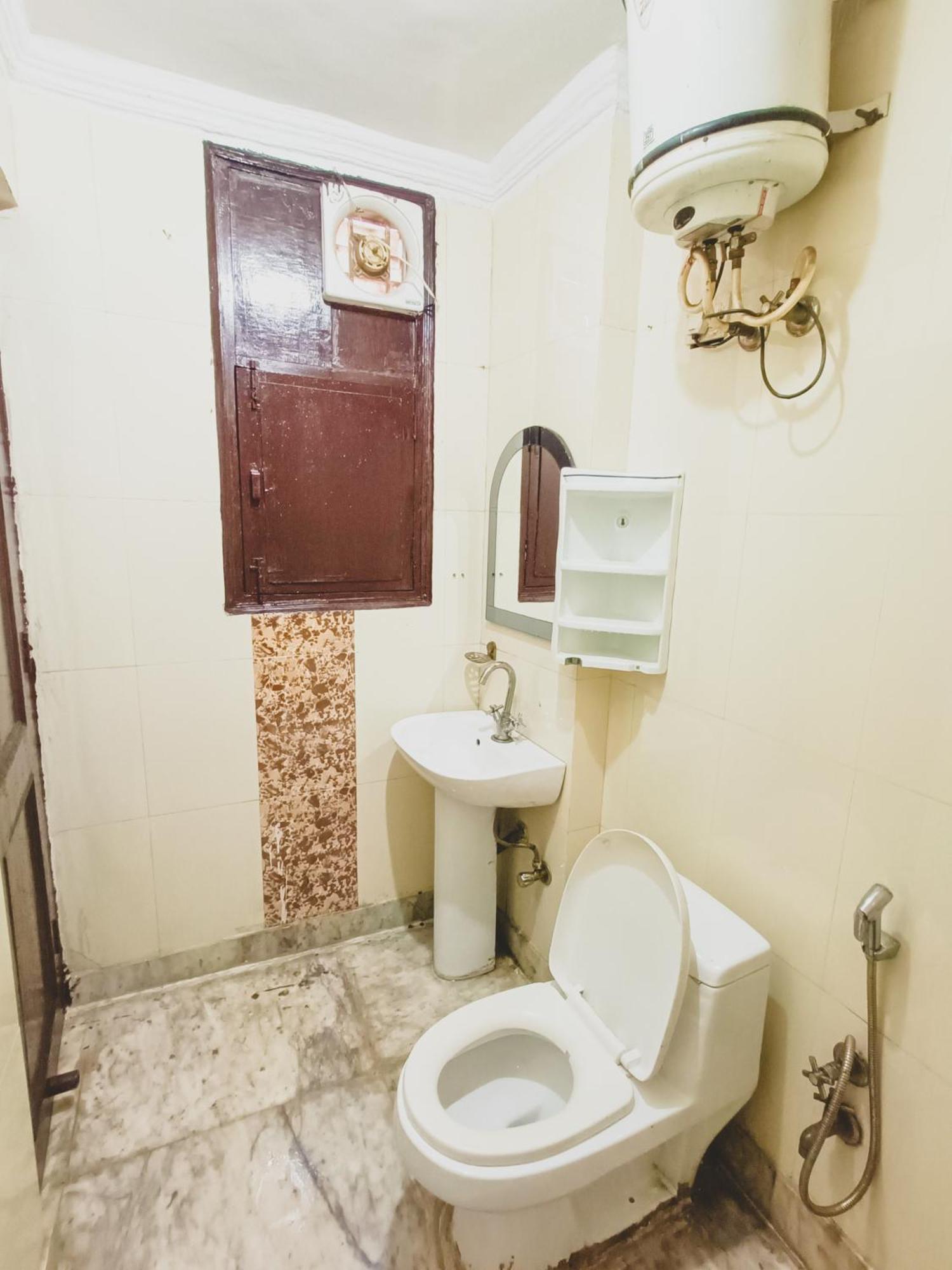Hotel Bliss Bourn - Lajpat Nagar Ню Делхи Екстериор снимка